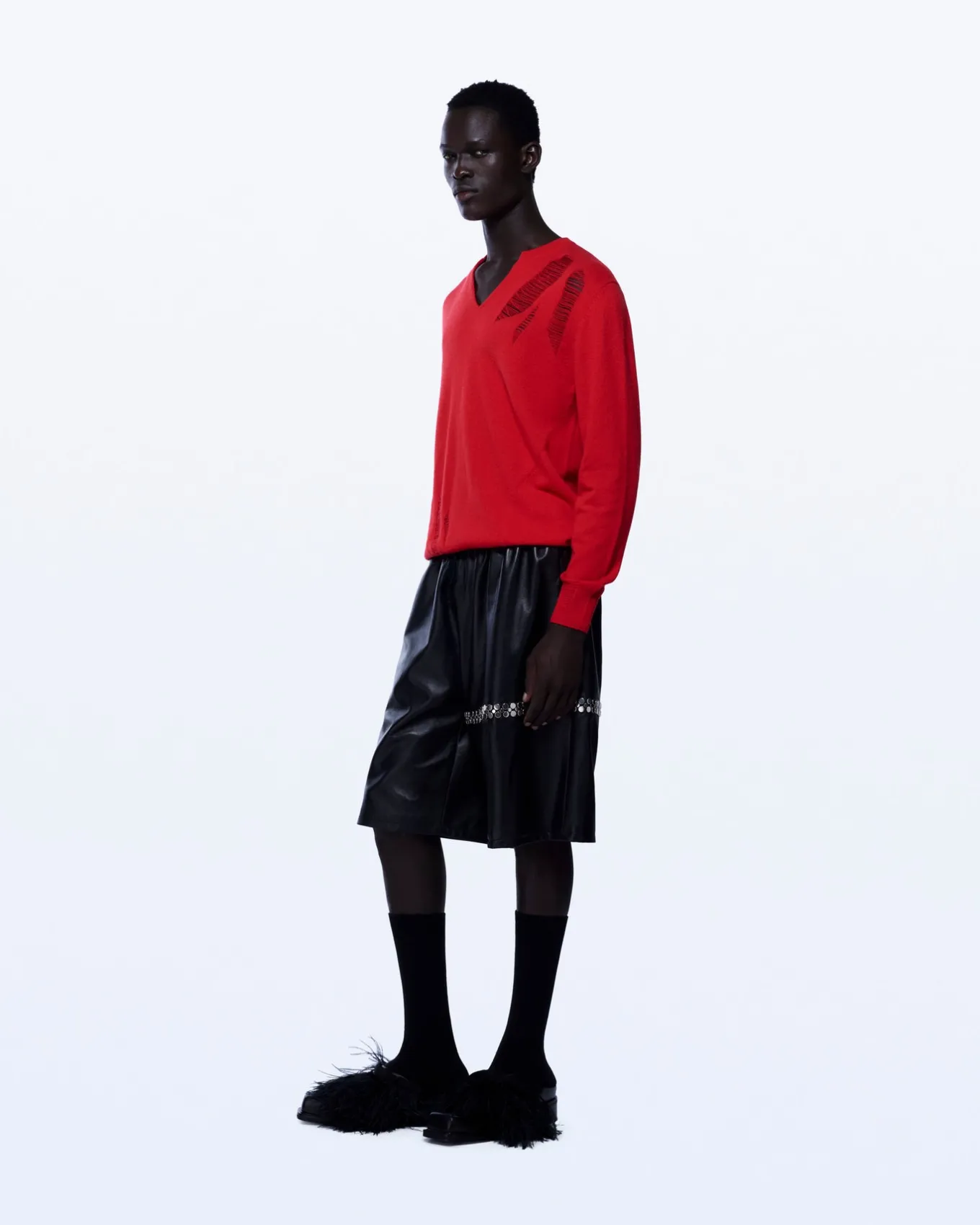 DISTRESSED FINE KNIT JUMPER IN RED