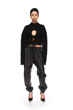 FRONT CIRCLE CUTOUT KNIT JUMPER